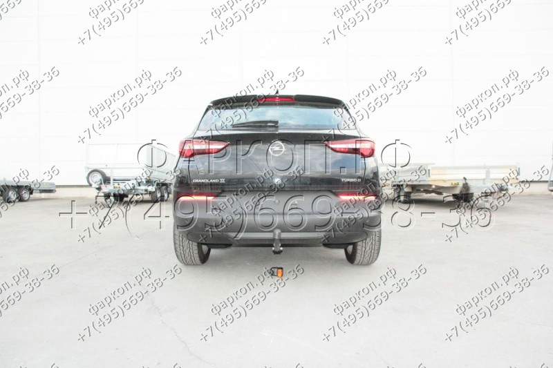 Фаркоп на Citroen C5 Aircross 2019-, Opel Grandland X 2017-, Peugeot 3008 2017-2024. Тип шара: A. Невидимый вырез в бампере. Нагрузки 2000/80 кг, масса фаркопа 22 кг