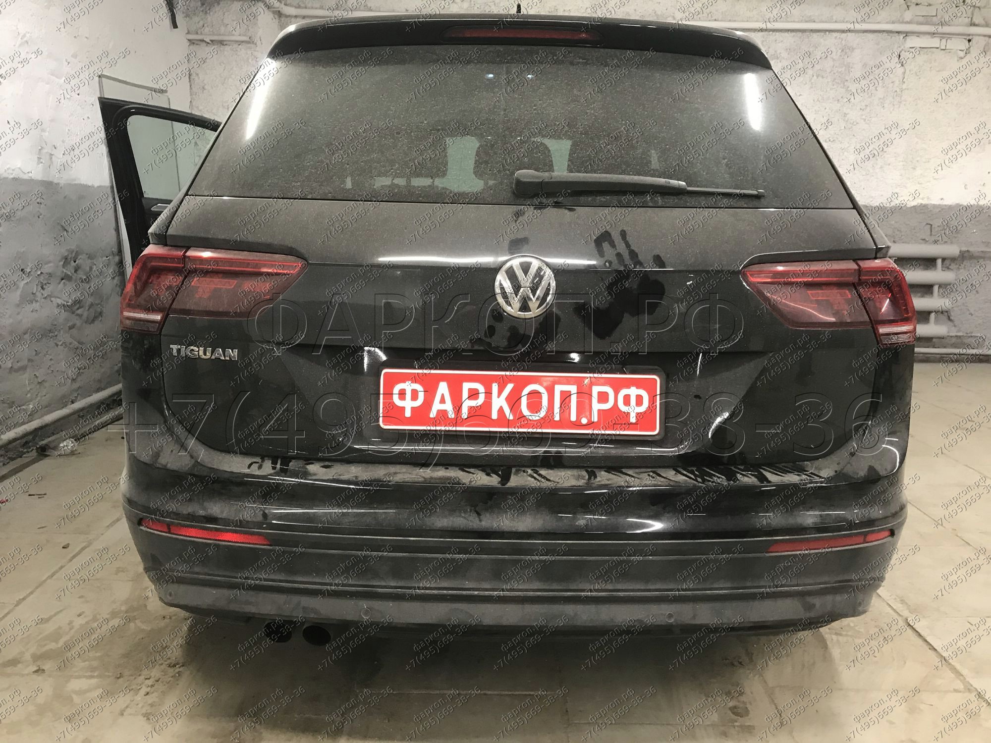 Фаркоп на Volkswagen Tiguan 2016- быстросъемное вертикальное крепление шара на ключе. Невидимый вырез в бампере. Нагрузки 2500/100 кг, масса фаркопа 18 кг